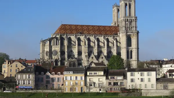 Vue de Mantes-la-Jolie